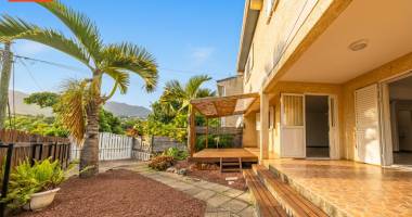 vue dégagée & extérieur soigné à la rivière saint-louis