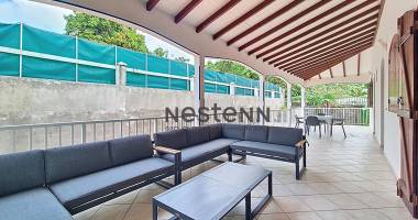 a vendre villa 4 pièce(s)  + t3 indépendant avec garage à petit-bourg