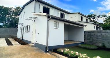 saint pierre 97410 - villa f5 neuve + cellier - terrain piscinable - secteur residentiel