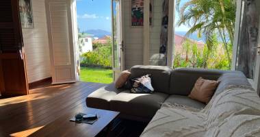 trois-rivières , dans un lotissement calme avec vue sur les saintes, villa t5 avec terrasse