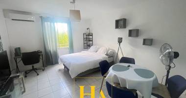 appartement meublÉ saint denis 1 pièce(s) 27m² - 82500