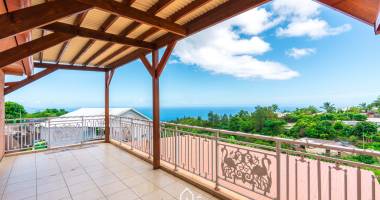 exclusivite villa t5/6 a la possession (ravine à malheur)