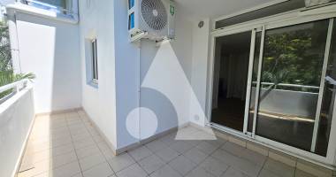 t3 entièrement rénové - le moufia