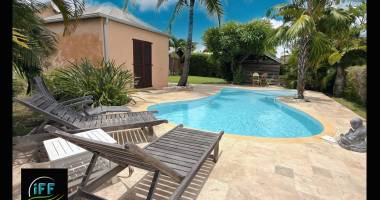 villa f6 meuble st gilles les bains