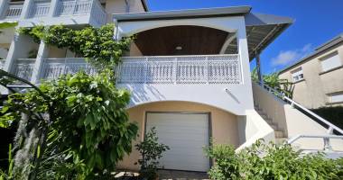 jolie villa f6 à sainte clotilde - ref 261956