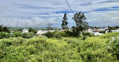 tampon 97430 - terrain constructible - fort potentiel - belle surface - zone uc - cadre agrÉable