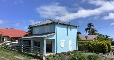 a louer villa neuve de type f5 à 