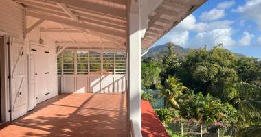 saint-claude-villa t4 avec jardin, terrasse vue mer et studio indépendant + double garage