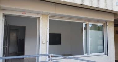 a louer joli petit local professionnel centre ville de l'etang salé les hauts