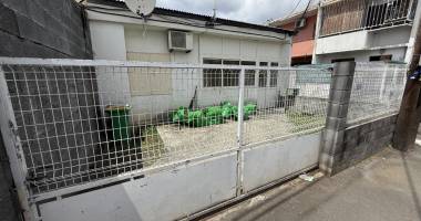 le port- maison t3 de plain-pied à rénover dans une  impasse calme