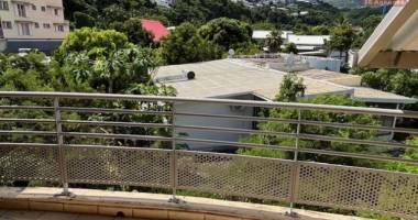 a vendre bel appartement t4/5  duplex à la rivière des pluies à ste marie.