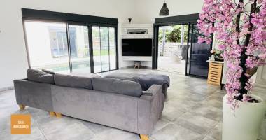 villa d'exception avec piscine de 141m2 - saint-denis, la bretagne