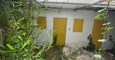 en vente maison t3/4 à réhabiliter à l'entrée de la montagne avec un local avec revenus locatifs