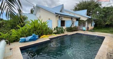 a vendre à la montagne maison t6/7 avec piscine  dans lotissement privé,