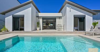 villa floé'a – Élégance contemporaine, piscine au sel et vue sur l’ouverture du cirque de cilaos la rivière saint-louis