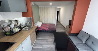 À louer   t1 meublé 27m2   proche centre de saint-denis + parking