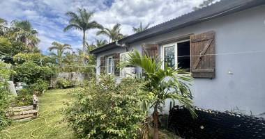 saint joseph 97480 - ensemble immobilier entretenu - facile d'acces - proche des commodites