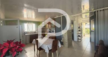 grande villa avec dépendance