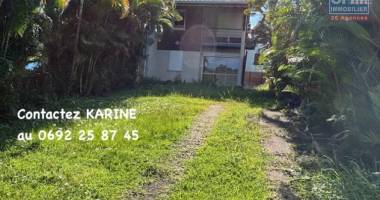 a vendre à la montagne maison t5 avec jardin, mitoyenne d'un coté, au calme d'une impasse