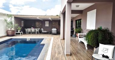 villa familiale 3 chambres avec piscine à sainte-marie (300 m d’altitude)