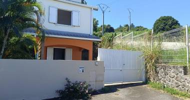 villa 3 chambres en duplex au calme ravine des cabris
