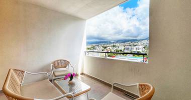 sainte clotilde - appartement t3 libre - dernier etage vue montagne