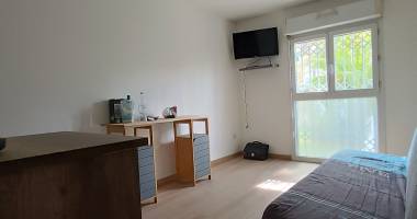 studio meuble central fac libre au 13 avril 2026