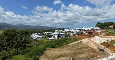 lamentin  terrain 542 m2