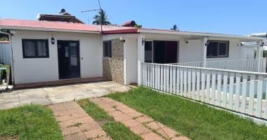 ensemble immobilier t3 + t2 sur terrain de 572 m² avec piscine saint louis