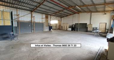 a louer local commercial / hangar de 260m2 à quartier français