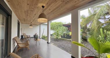 villa recente avec garage et jacuzzi