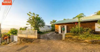 a vendre- maison f4- vue dégagée- a 4 minutes du centre ville.