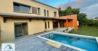 saint pierre 97410 - villa moderne - en exclusivitÉ - trÈs beaux volumes - vaste terrain - quartier agrÉable