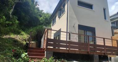 a louer maison neuve de type f4 sur bernica à saint-gilles les hauts