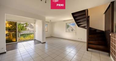 maison de ville f4 avec varangue, jardinet, et double parking ? moufia proche clinique et faculté