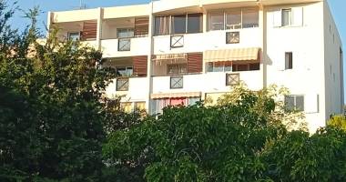 a louer studio climatise à 5 mn des plages de boucan canot i non meuble