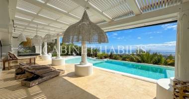 a louer - villa de type 6/7 d'environ 289,06 m2 - le tampon - loyer 6 900.00 €