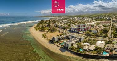 saint-pierre front de mer - appartement t2 en rez de jardin avec parking