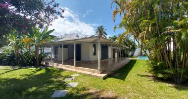 villa de charme t5 avec piscine + t2 indépendant la saline les bains