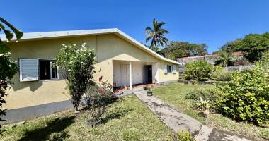 saint joseph 97480 - villa f3 - beaux volumes - vaste parcelle - bonne situation gÉographique