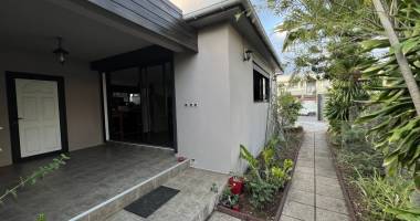 saint pierre - villa t4 + dÉpendance - volumes agrÉables - investissement - quartier prisÉ