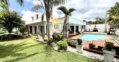 maison trois mares, dépendance, 250 m2