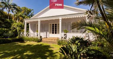 maison créole la montagne sur 2265 m² de terrain avec vue mer et piscine