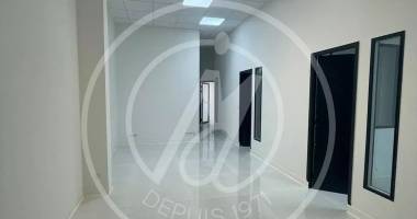 a louer local de bureau  de 67 m2 à jarry