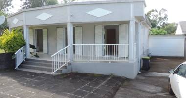 a louer villa de type f4 au 17eme km