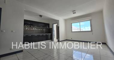 a louer - studio d'environ 31.40 m2 - saint-denis- 595 €  cc