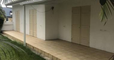 a louer villa f4 a la rivière saint louis