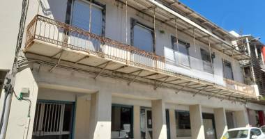 immeuble commercial - 1300 m² sur terrain de 880 m² coeur de ville de st denis