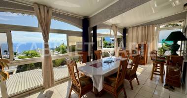 a vendre - maison t5 d'environ 140,77 m2 - les avirons - 500 000 €