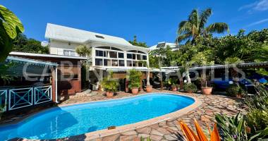 a vendre - maison t5 d'environ 105 m2 - les avirons - 535 000 €